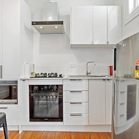 Cheerful 1 Bedroom Home With Free Parking Окленд Экстерьер фото