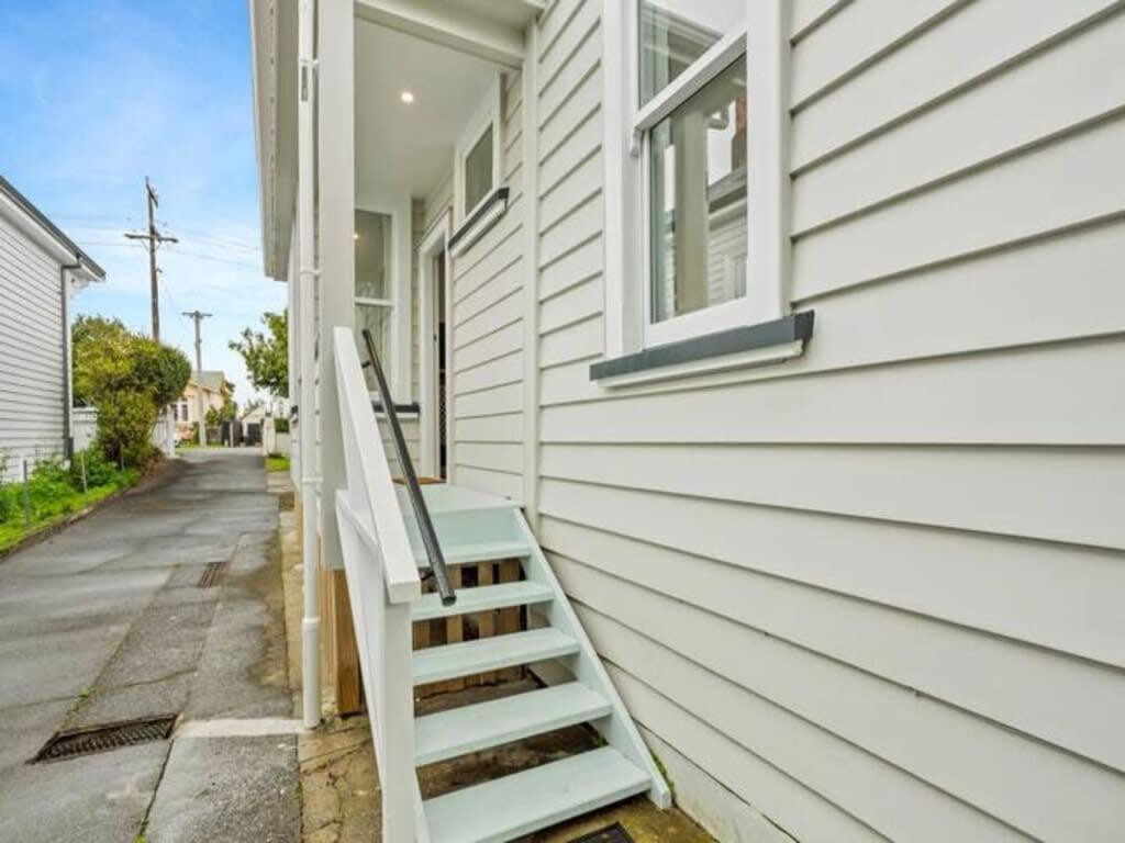 Cheerful 1 Bedroom Home With Free Parking Окленд Экстерьер фото